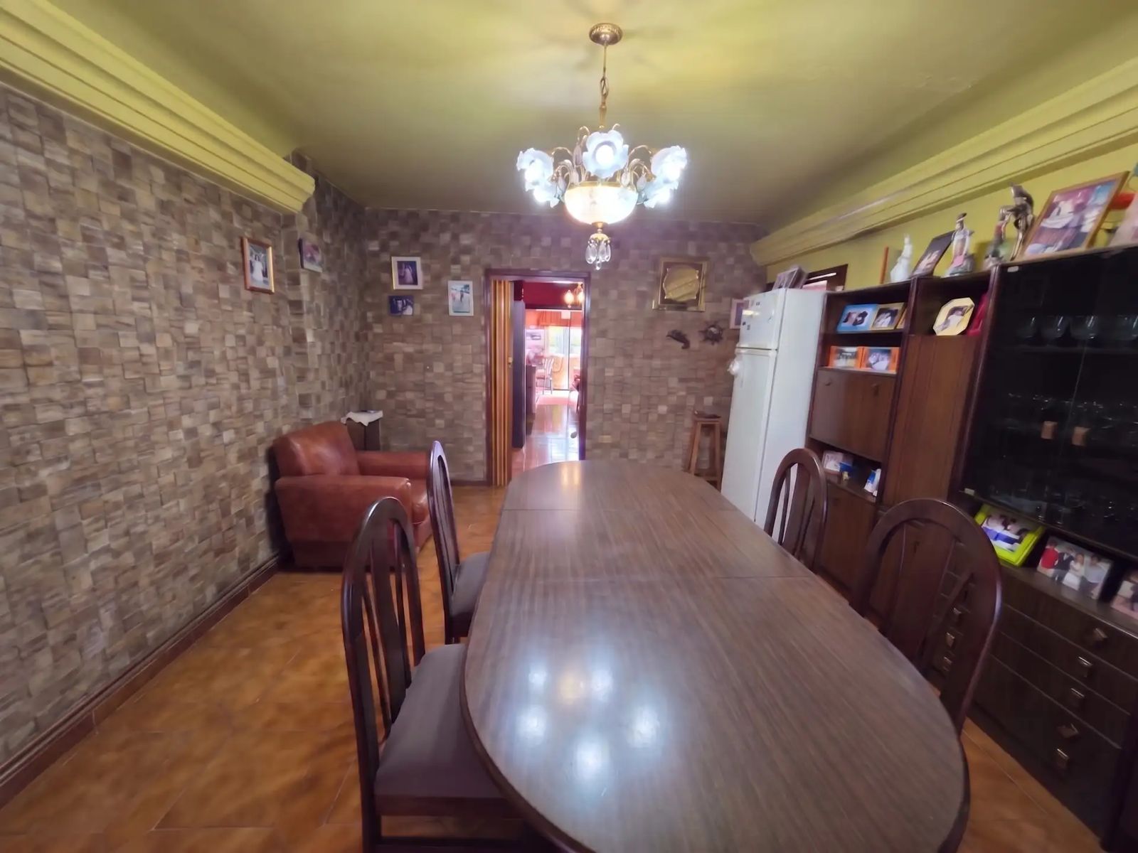 SE VENDE Galpón/Depósito + Dpto en planta alta. en LOMAS DEL MIRADOR - 13