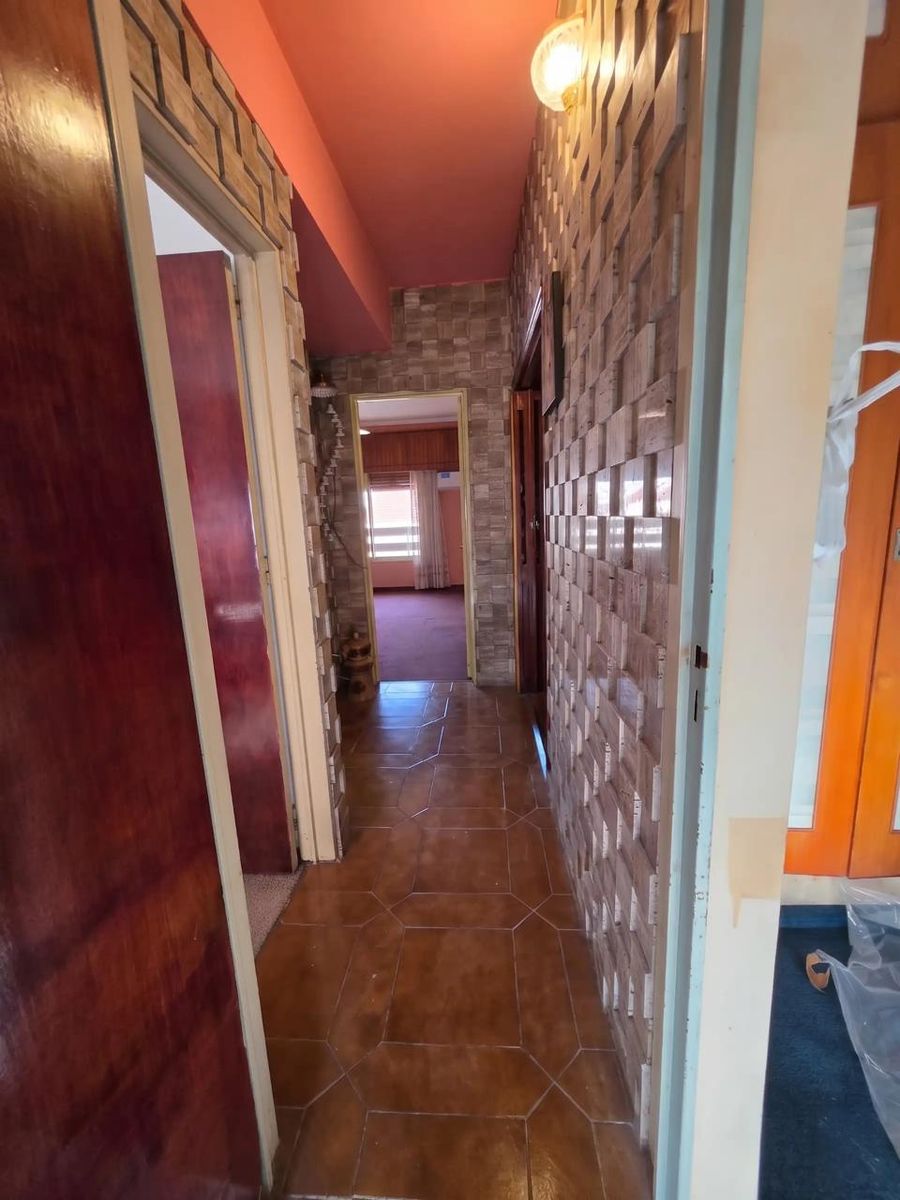 SE VENDE Galpón/Depósito + Dpto en planta alta. en LOMAS DEL MIRADOR - 18