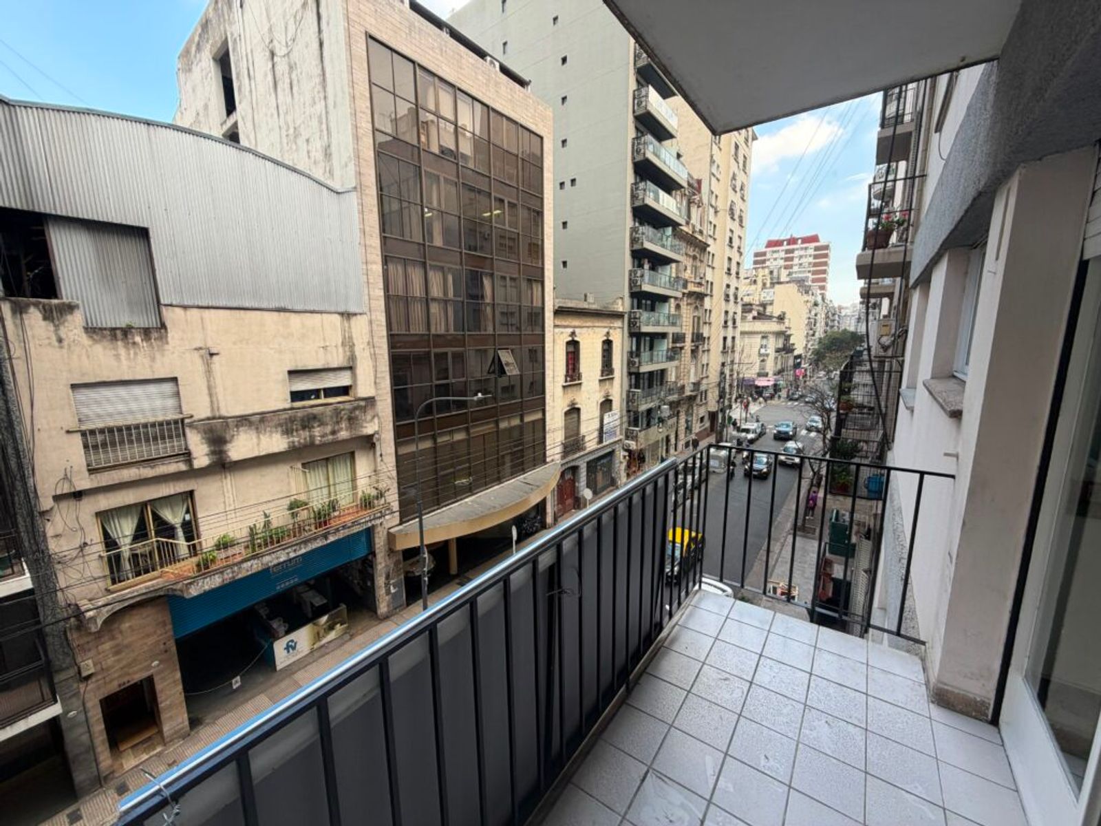 SE VENDE 3 AMB. CON BALCON AL FRENTE EN RECOLETA - 3