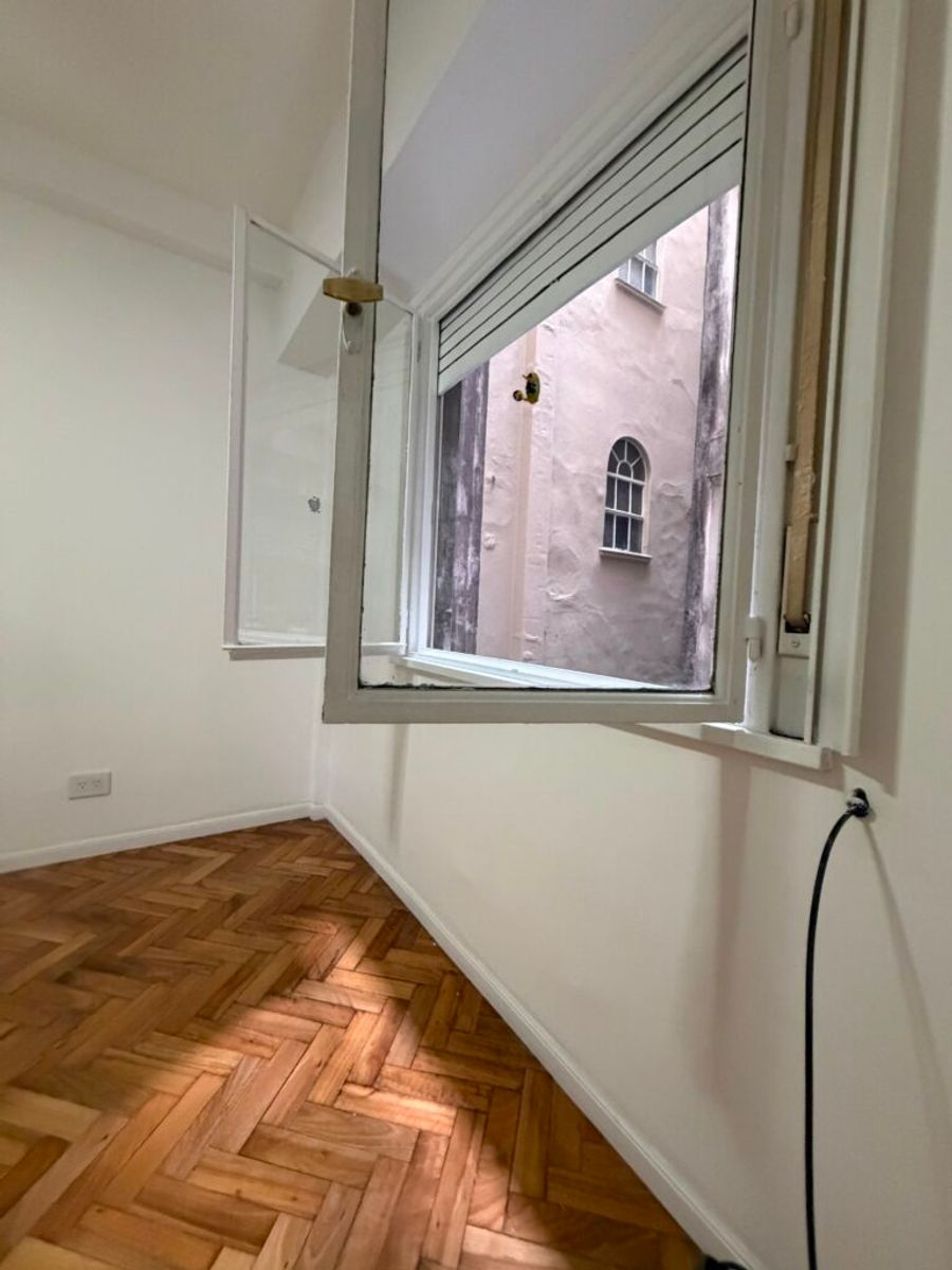 SE VENDE 3 AMB. CON BALCON AL FRENTE EN RECOLETA - 5