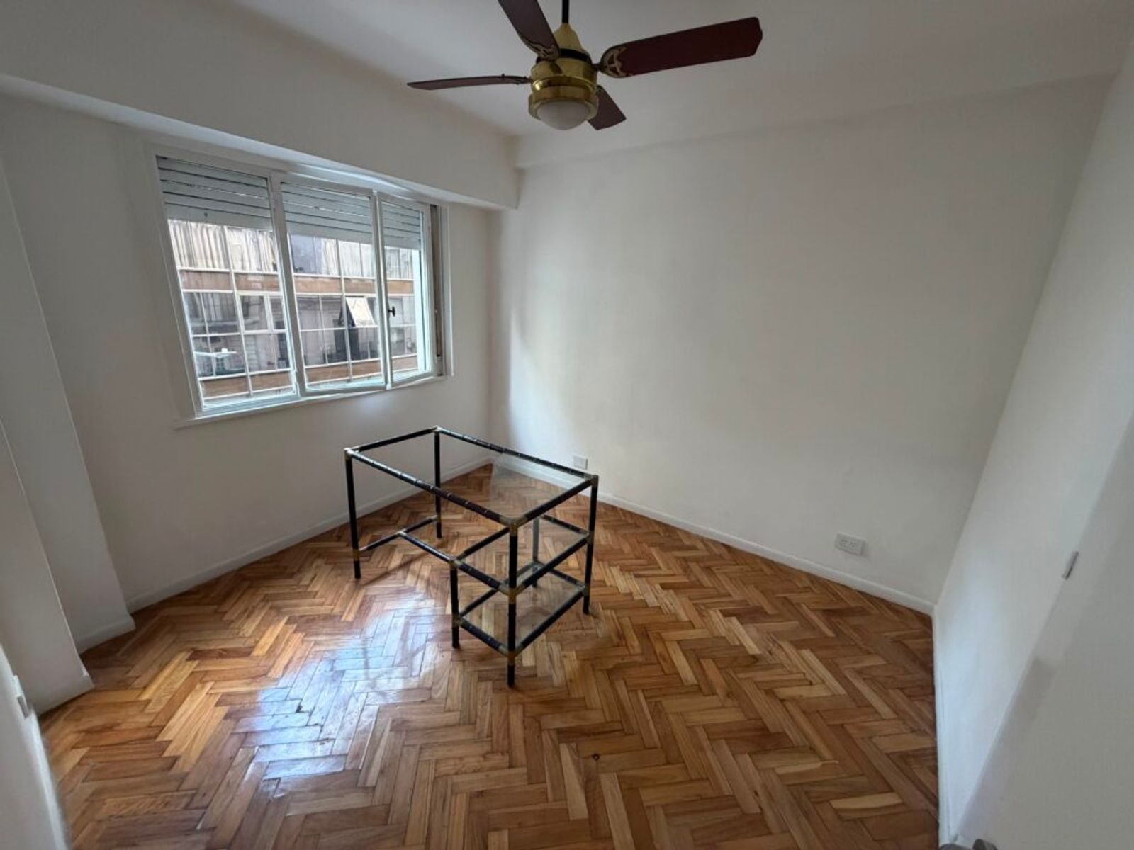 SE VENDE 3 AMB. CON BALCON AL FRENTE EN RECOLETA - 6