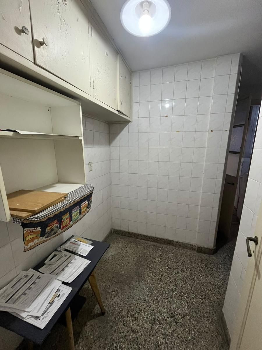 SE VENDE DPTO 3 AMB. CON DEP. EN BALVANERA - 22
