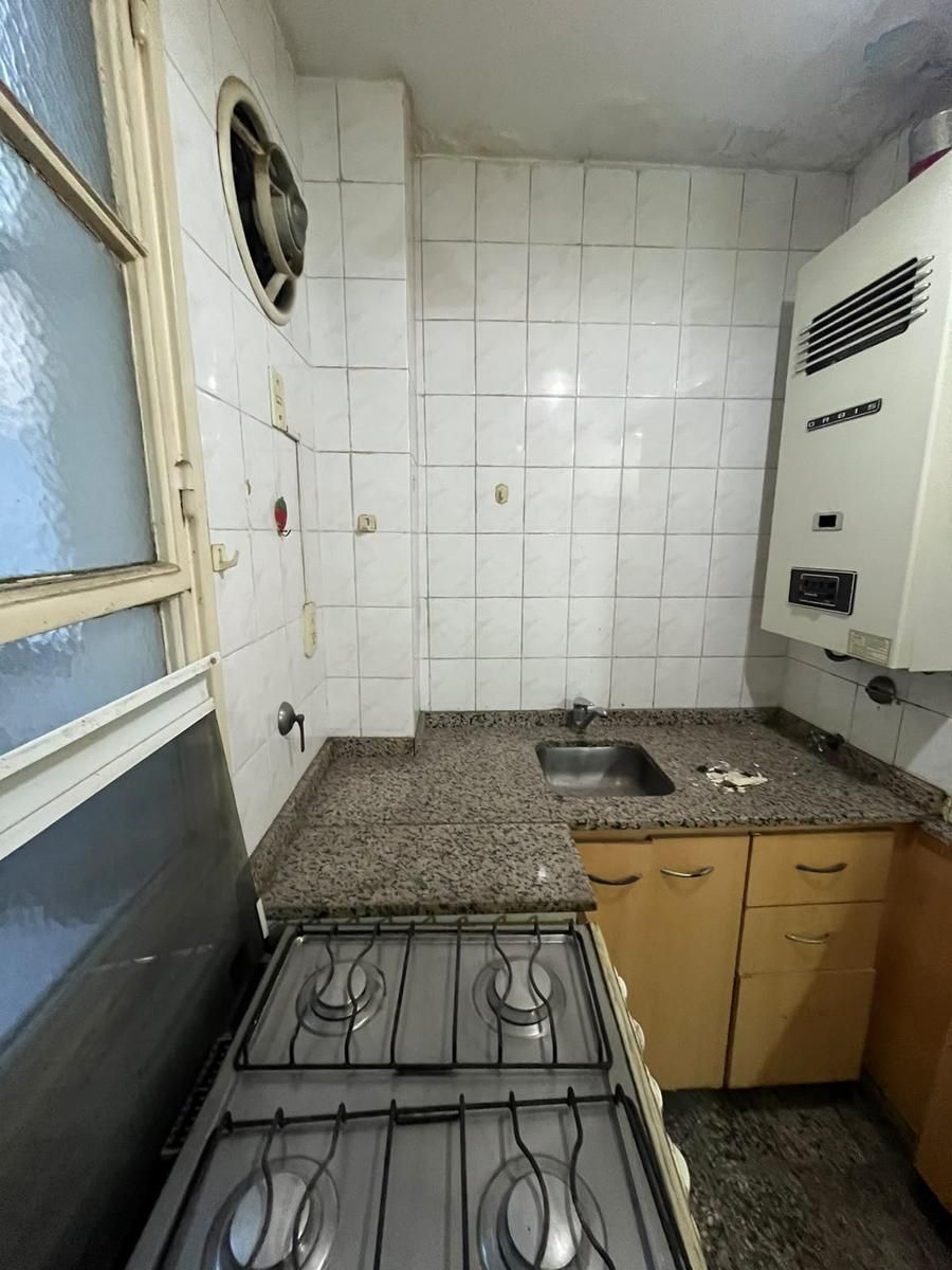 SE VENDE DPTO 3 AMB. CON DEP. EN BALVANERA - 23