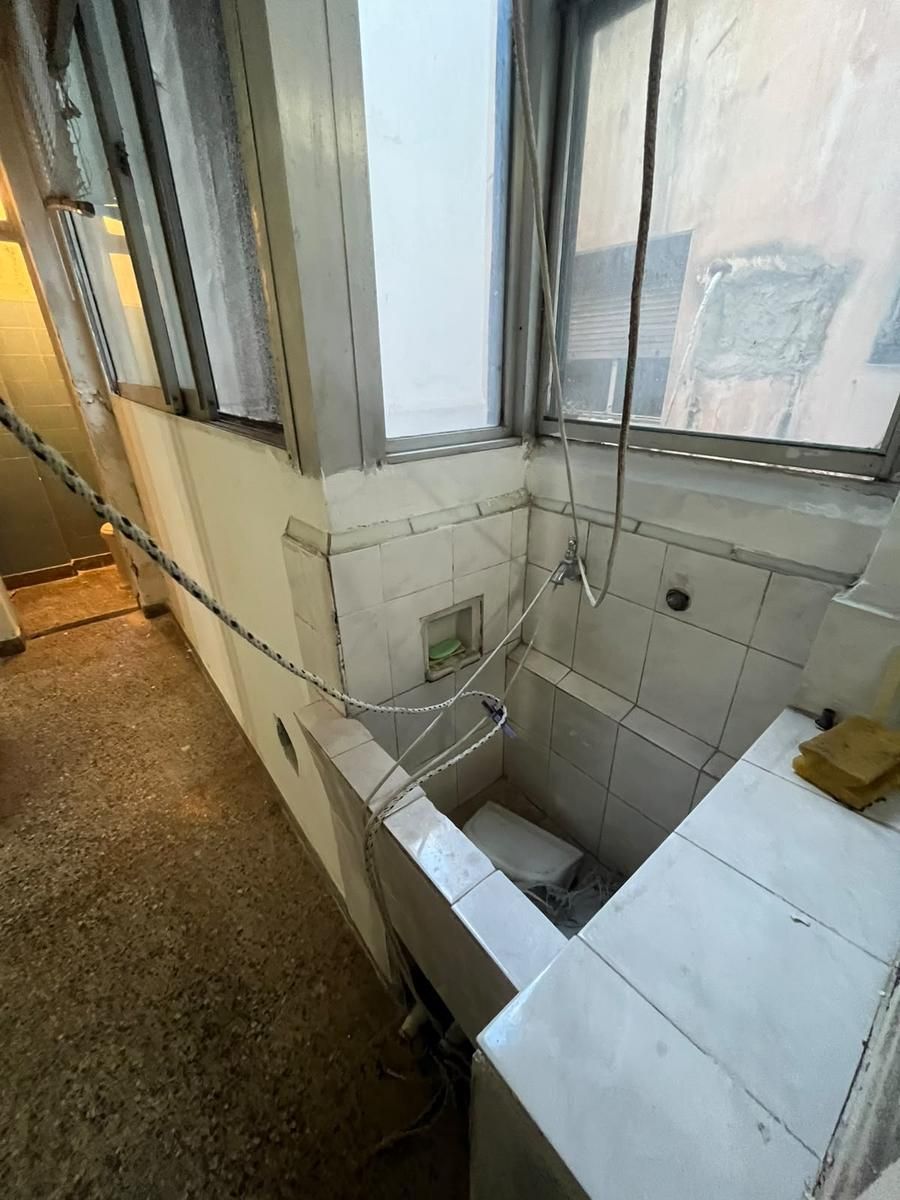 SE VENDE DPTO 3 AMB. CON DEP. EN BALVANERA - 26