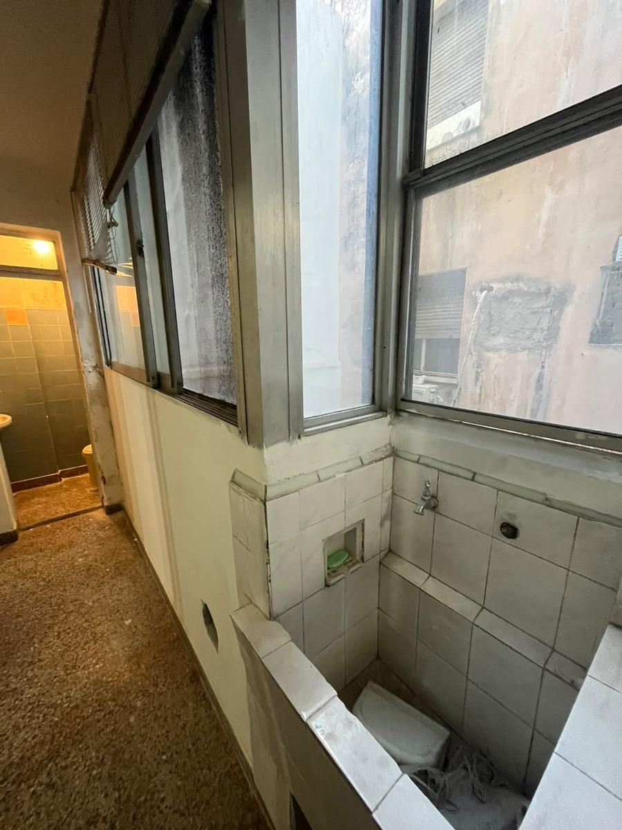 SE VENDE DPTO 3 AMB. CON DEP. EN BALVANERA - 27