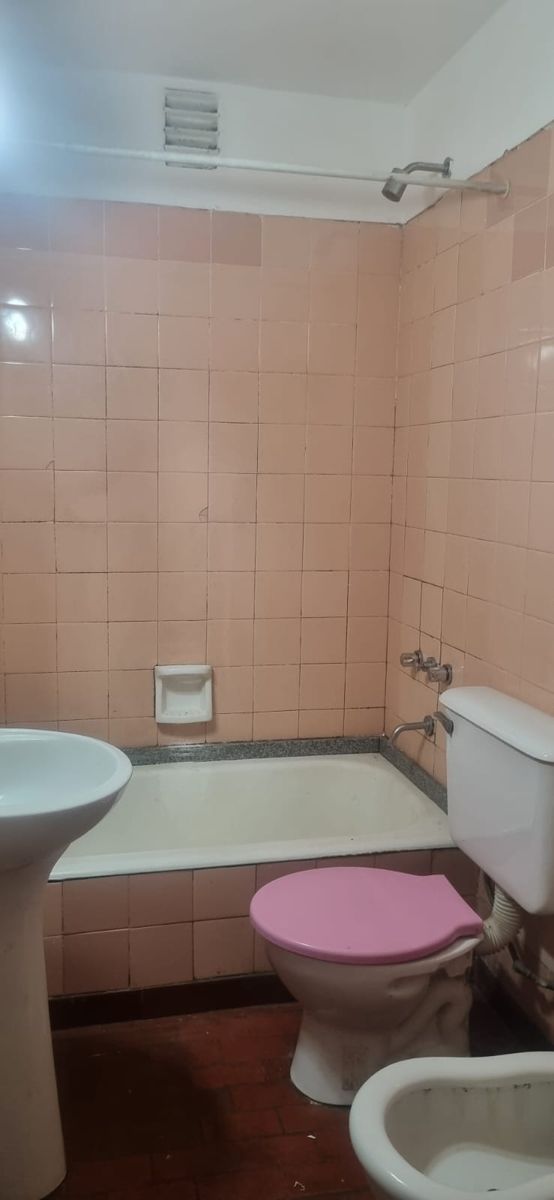 SE VENDE DPTO 2 AMB. EN ONCE - 10