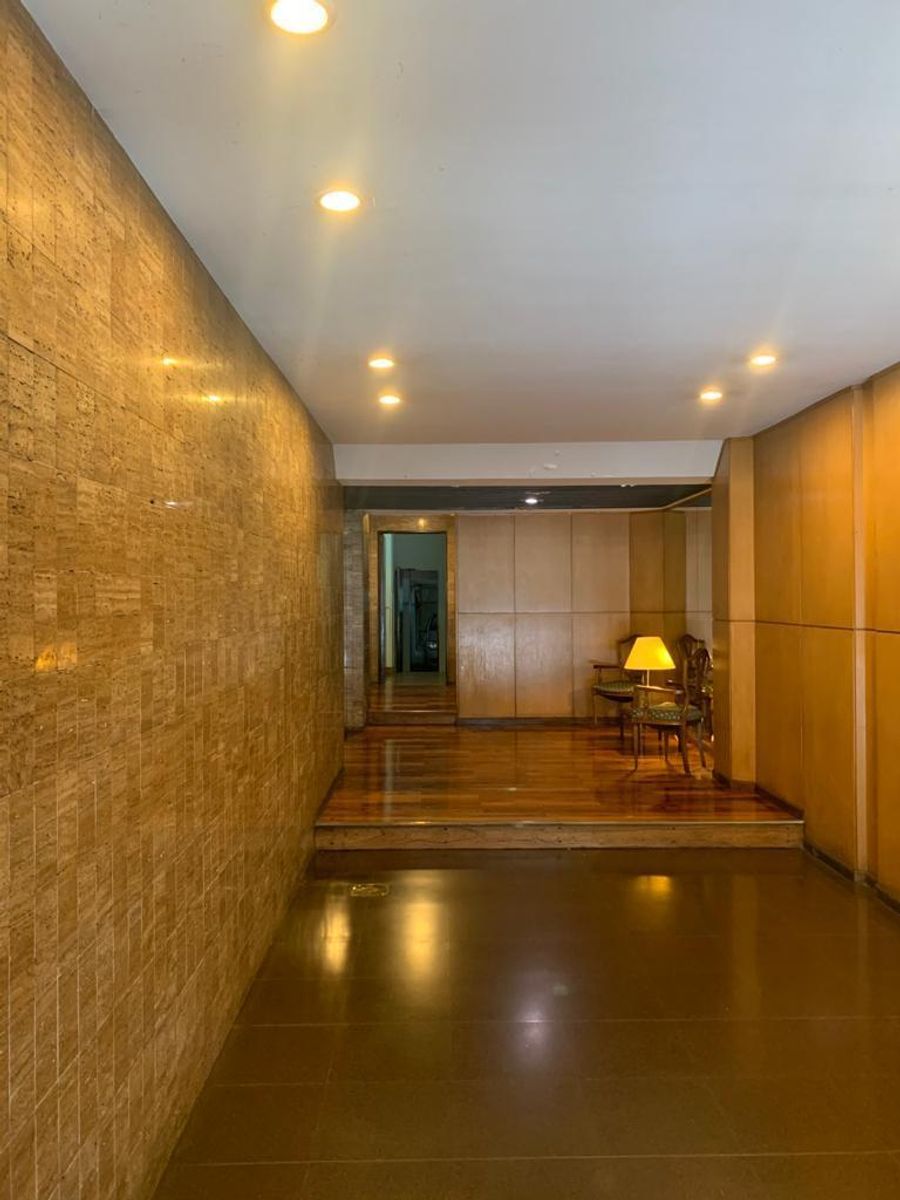 SE VENDE DPTO 4 AMB. AL FRENTE BALCON CORRIDO CON DEP. Y COCHERA - 12