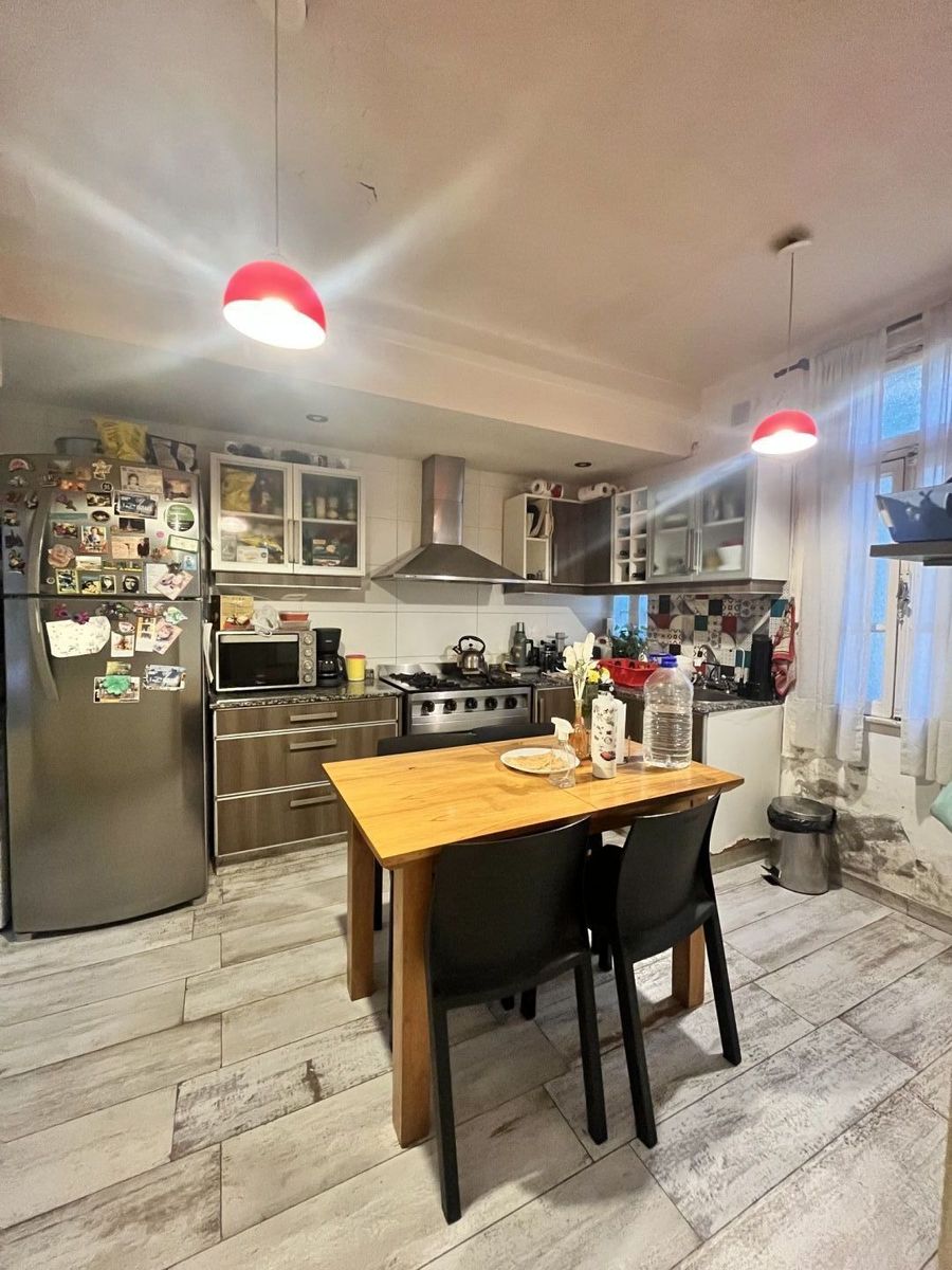 SE VENDE CASA 4 AMB. EN FLORES - 10