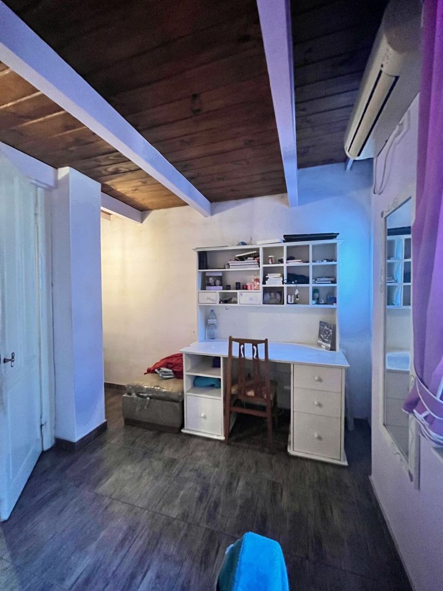 SE VENDE CASA 4 AMB. EN FLORES - 12