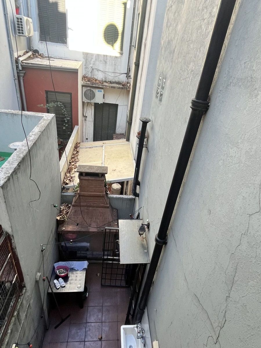 SE VENDE CASA 4 AMB. EN FLORES - 26