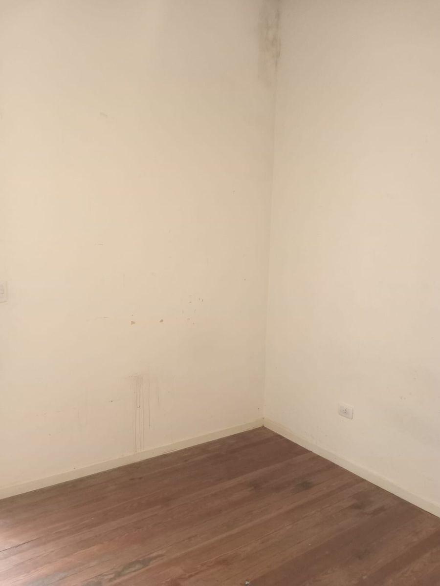 SE VENDE PH 2 AMB. GRANDE . CON PATIO Y ESPACIO AEREO PROPIO EN VILLA LURO - 6