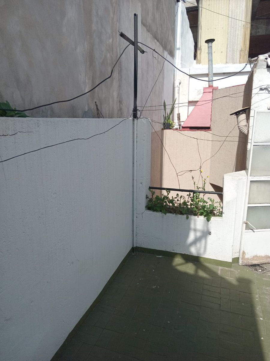 SE VENDE PH 2 AMB. GRANDE . CON PATIO Y ESPACIO AEREO PROPIO EN VILLA LURO - 13
