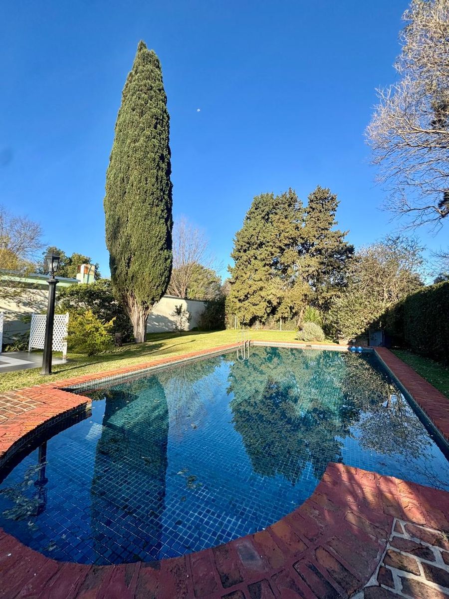 SE VENDE CASA SOBRE LOTE DE 1400 MTS BARRIO PARQUE SAN IGNACIO EN SAN MIGUEL - 34