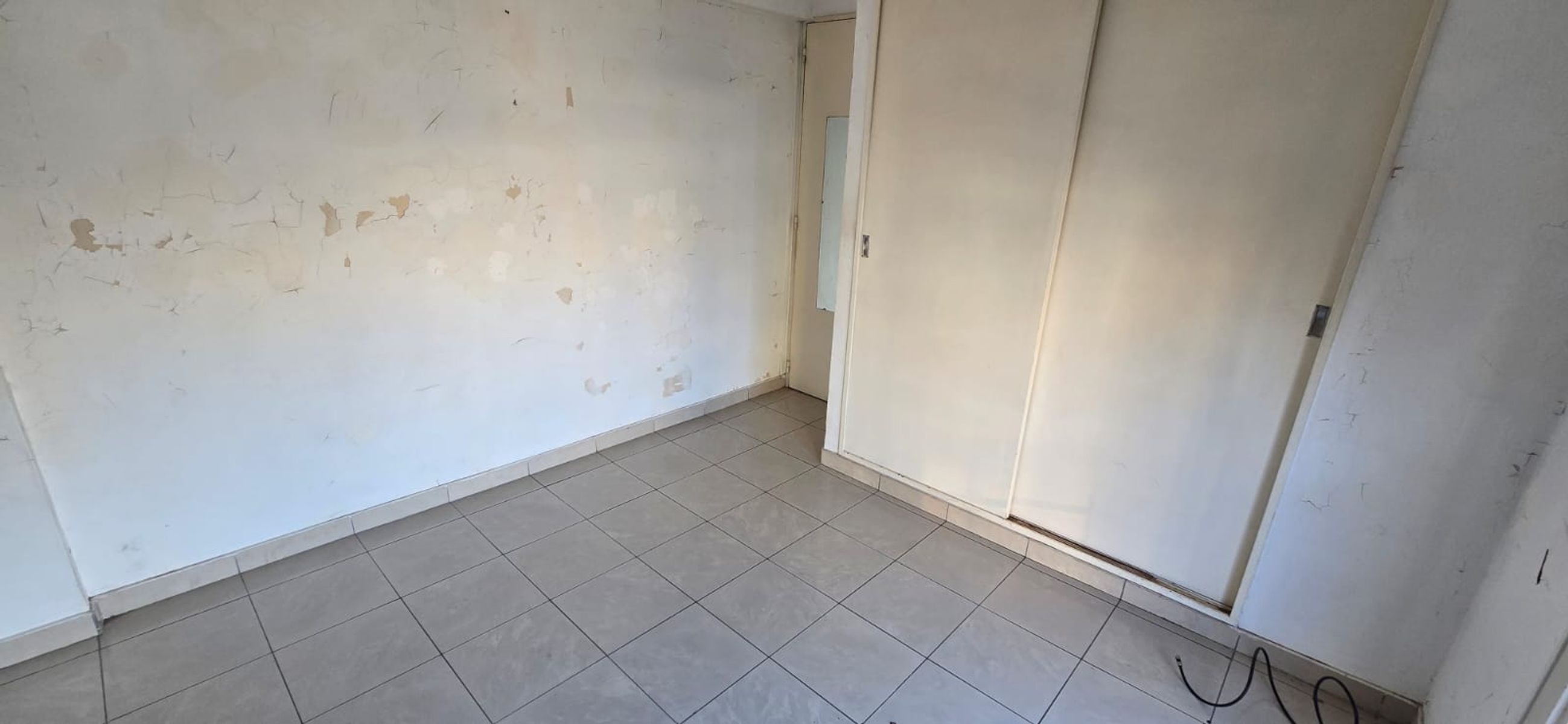 SE VENDE DPTO 2 AMB. AL FRENTE CON BALCON — foto 11