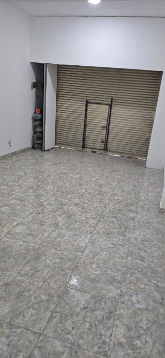 SE ALQUILA LOCAL EN LOMAS DEL MIRADOR