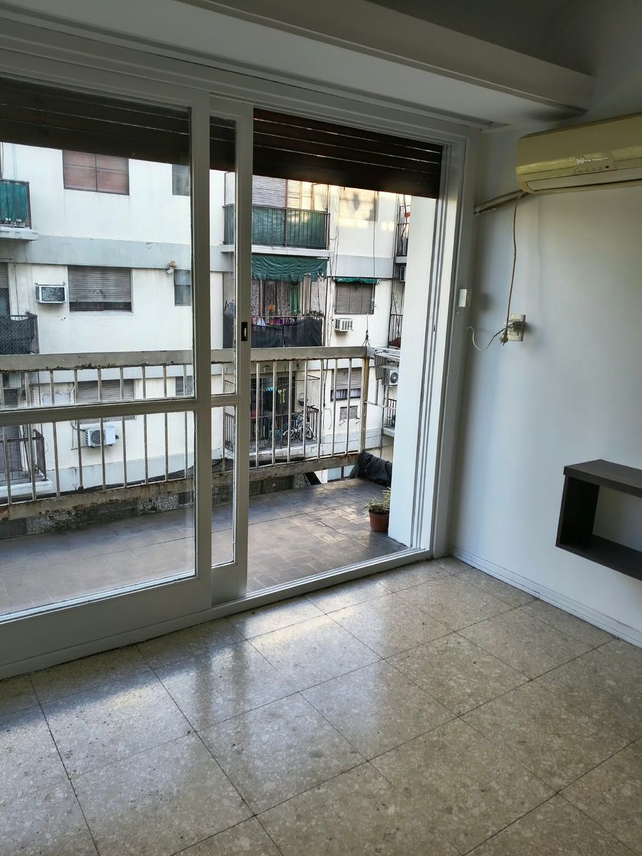 SE ALQUILA DPTO 3 AMB. AL FRENTE CON BALCON EN FLORESTA — foto 3