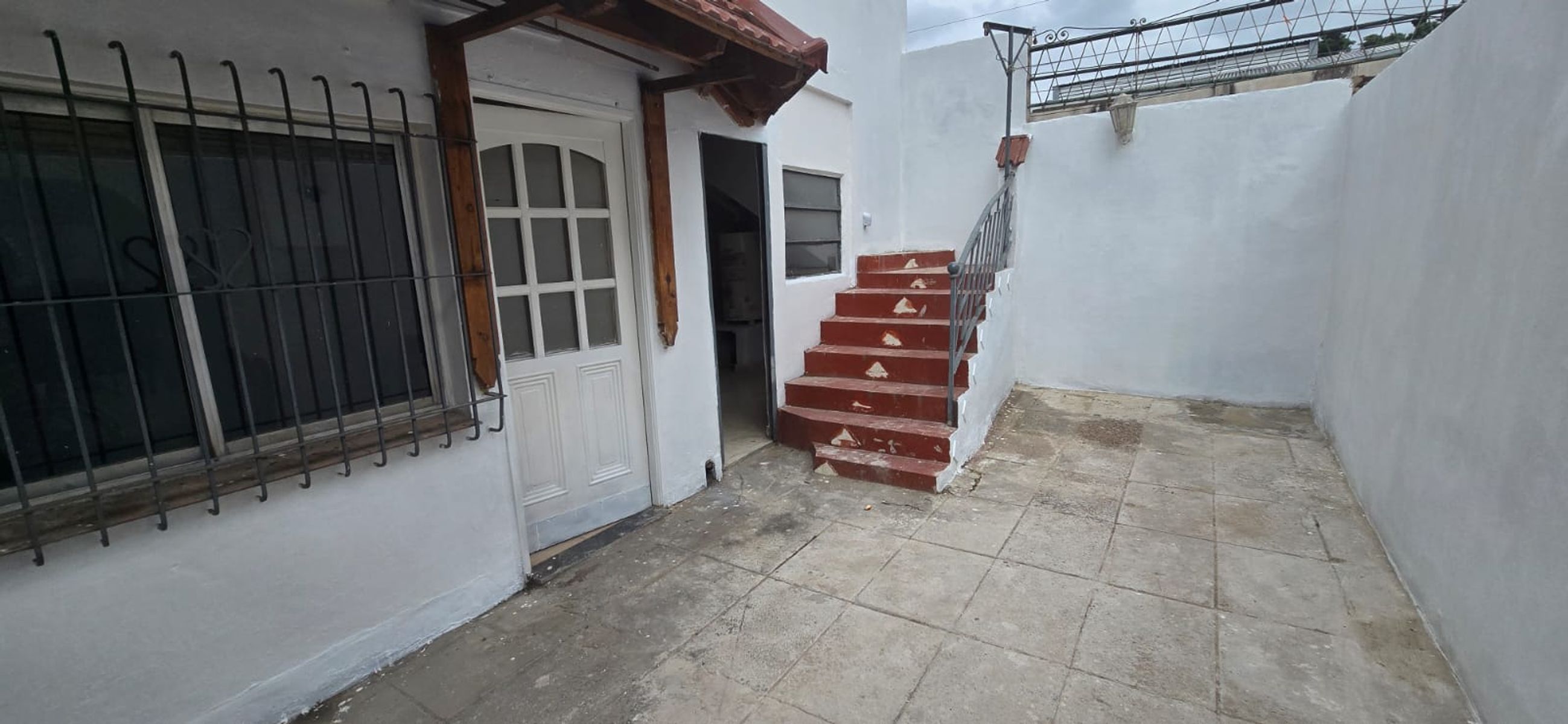 SE ALQUILA DPTO AL FRENTE 3 AMB. CON PATIO SIN EXPENSAS - 19