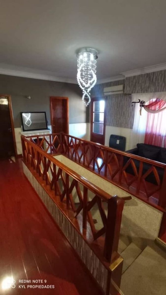 SE VENDE CASA 2 PLANTAS EN LINIERS - 19