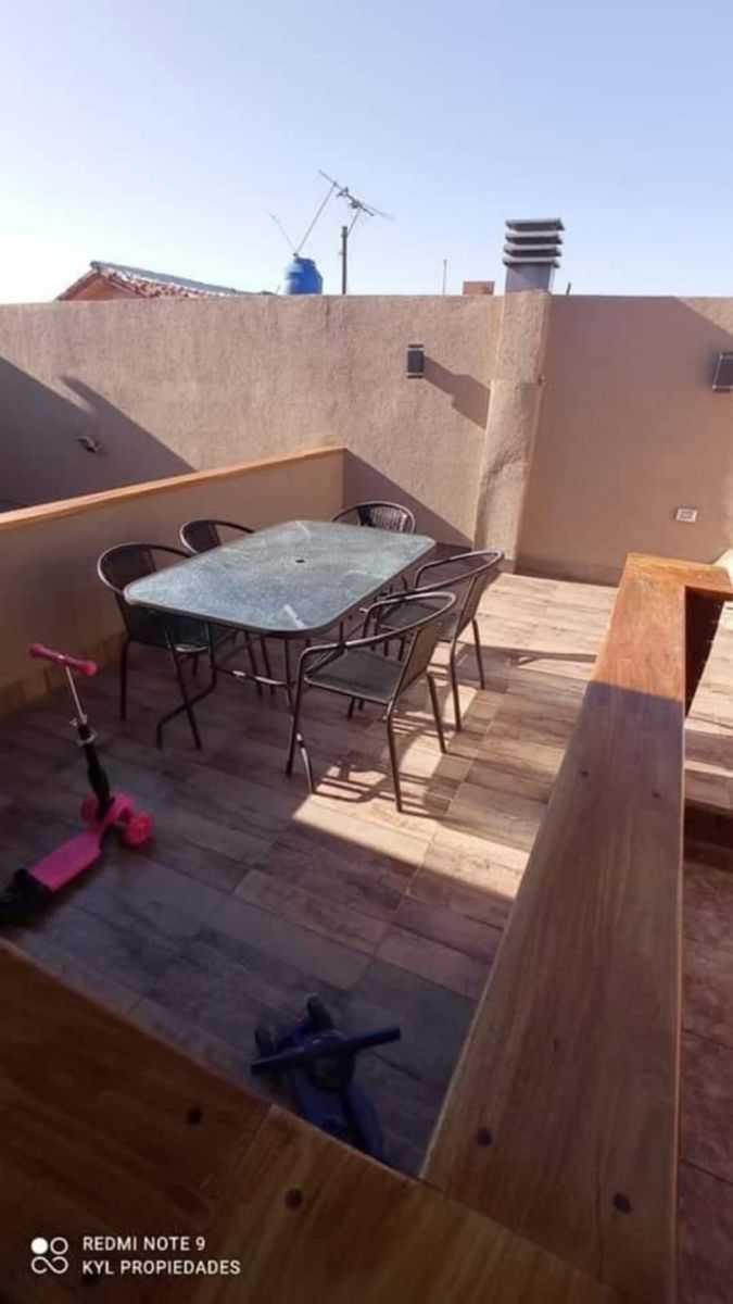 SE VENDE CASA 2 PLANTAS EN LINIERS - 23