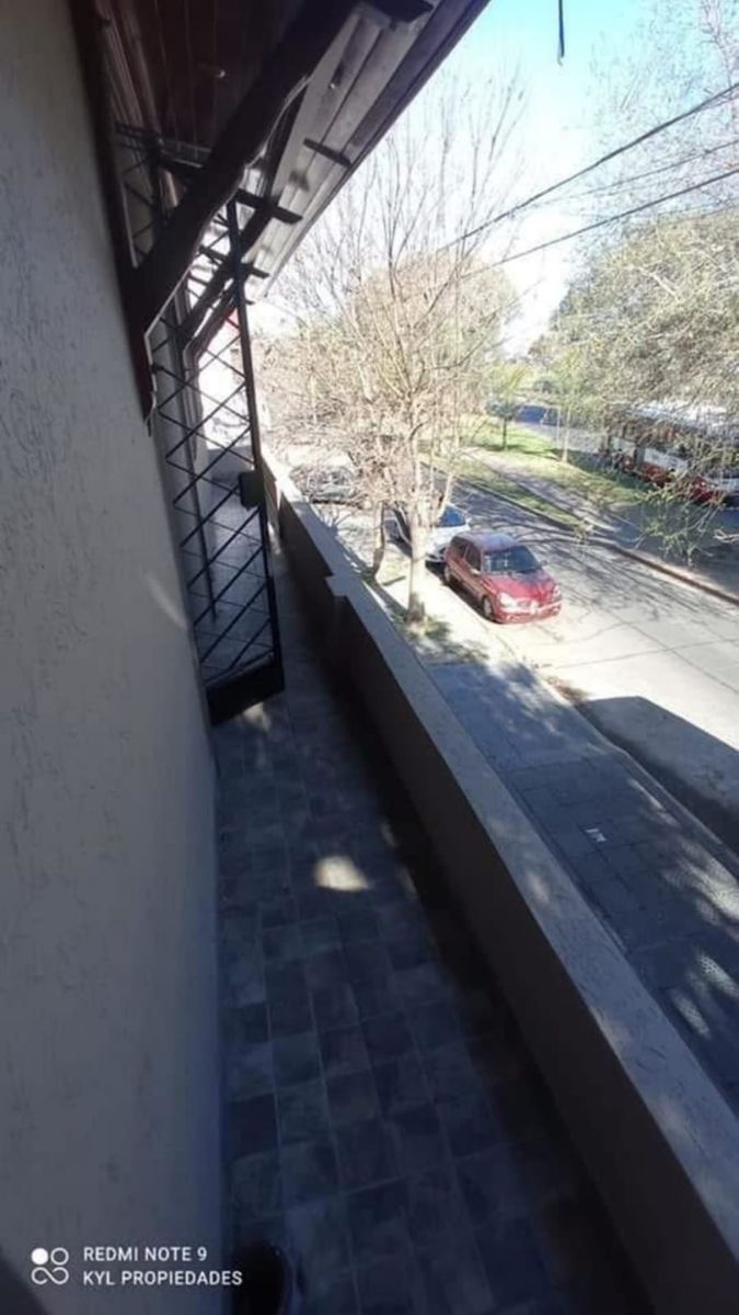 SE VENDE CASA 2 PLANTAS EN LINIERS - 26