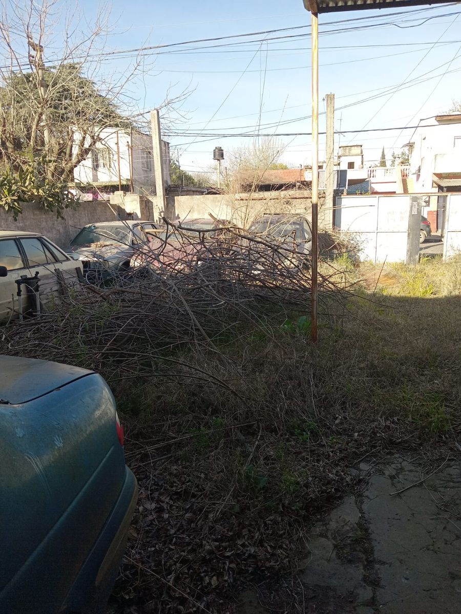 SE VENDE LOCAL A RECICLAR A 4 CUADRAS DE ESTACION TRISTAN SUAREZ - 6