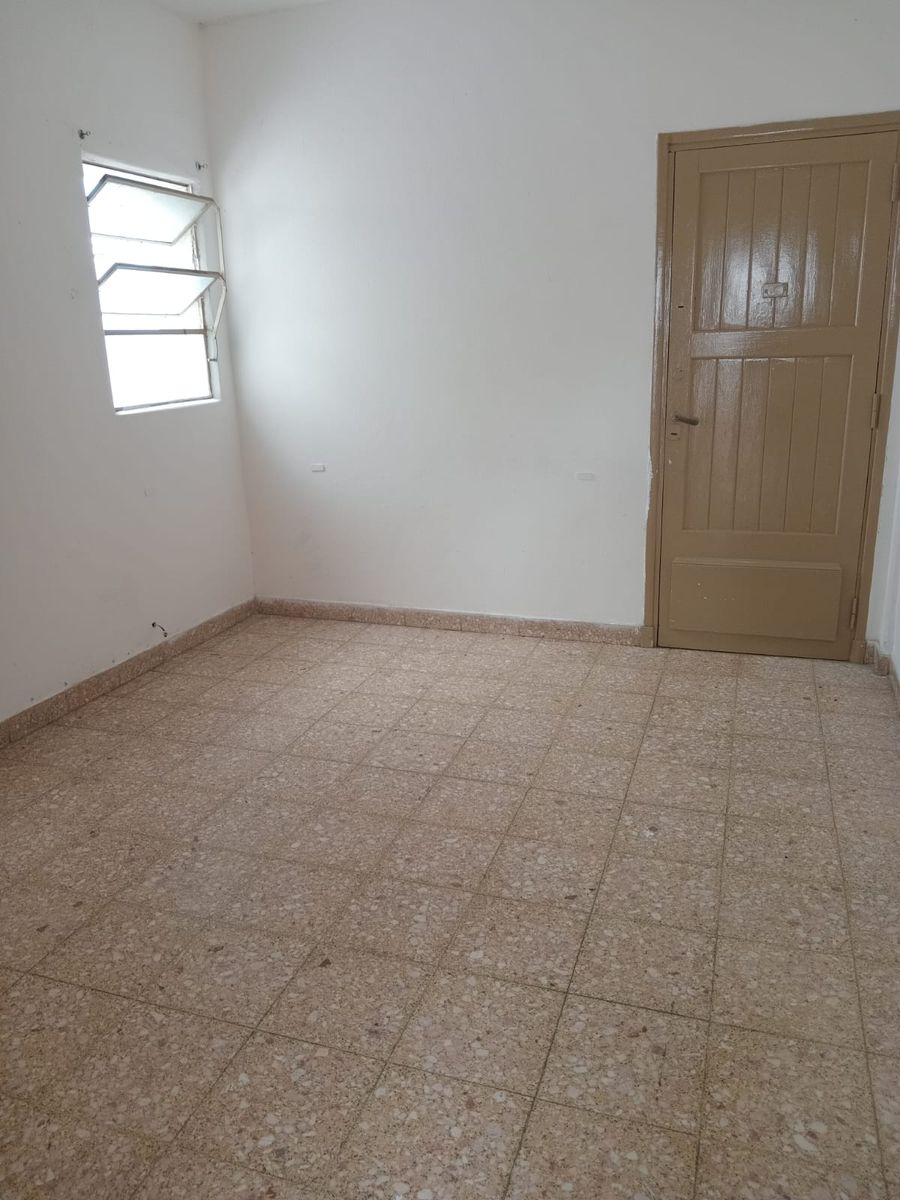SE VENDE DPTO 2 AMBIENTES GRANDES CON TERRAZA PROPIA EN RAMOS MEJIAS - 4