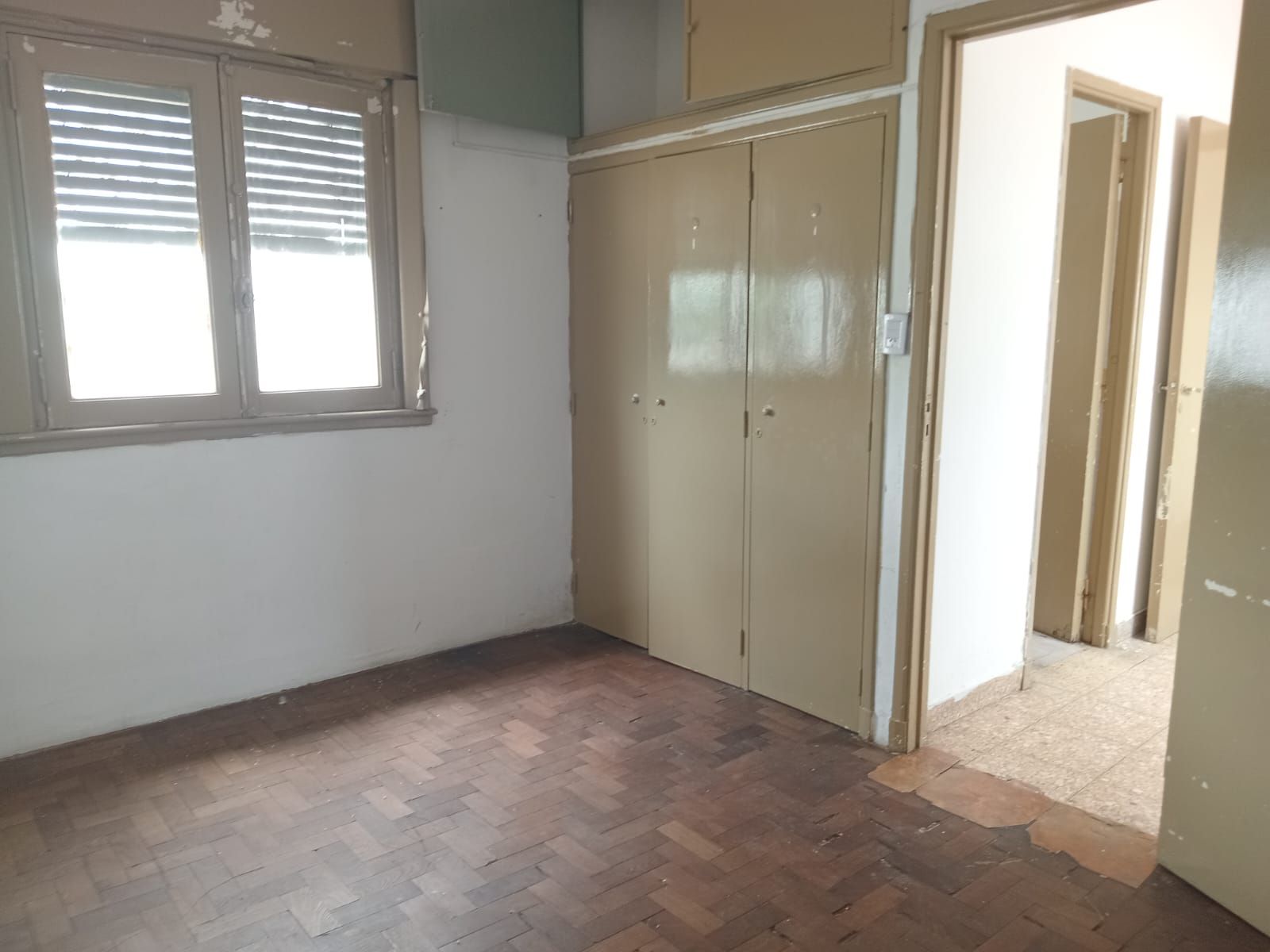 SE VENDE DPTO 2 AMBIENTES GRANDES CON TERRAZA PROPIA EN RAMOS MEJIAS - 6