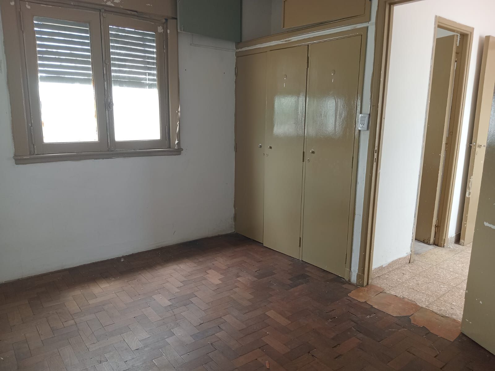 SE VENDE DPTO 2 AMBIENTES GRANDES CON TERRAZA PROPIA EN RAMOS MEJIAS - 7