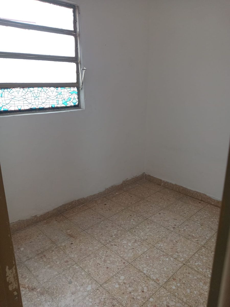 SE VENDE DPTO 2 AMBIENTES GRANDES CON TERRAZA PROPIA EN RAMOS MEJIAS - 10