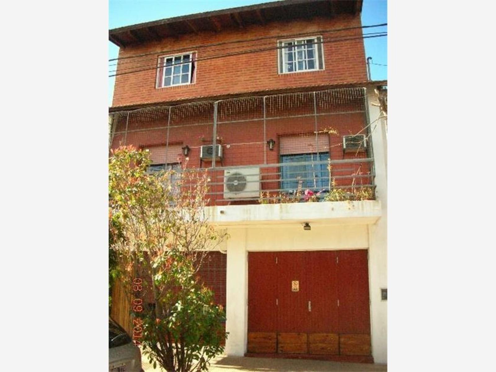 Triplex a tres cuadras de la estación