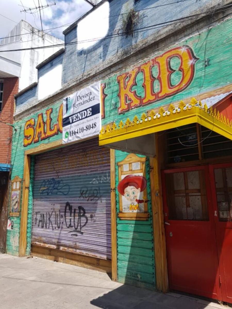terreno con un galpón ideal para cancha de futbol, o construcción de edificio o deposito de mercadería pocas cuadras del centro de morón — foto 2