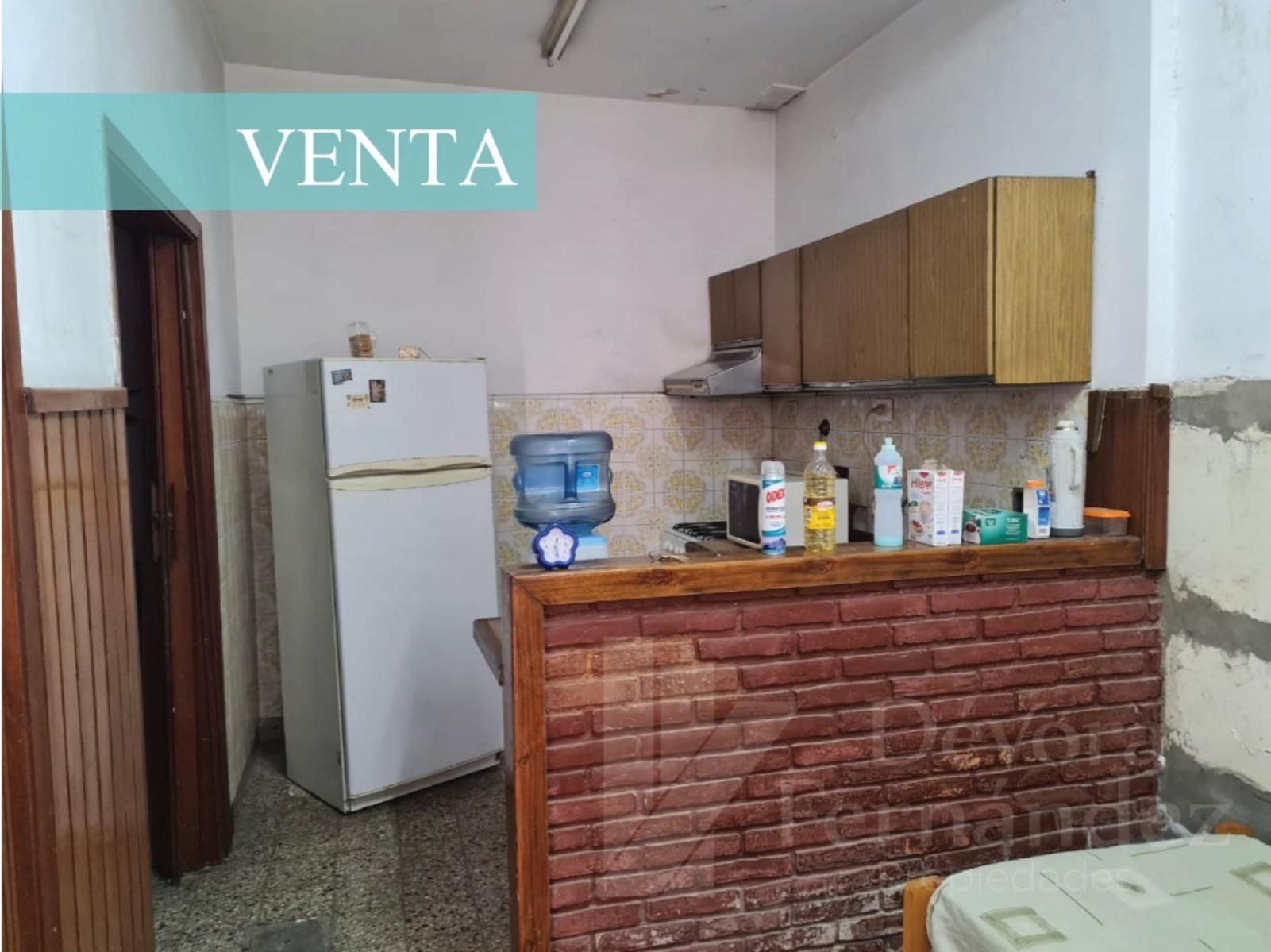PH EN CASTELAR EN LA CALLE RANCHOS 1454 A METROS DE SARMIENTO DOS CASAS EN UN MISMO LUGAR — foto 8