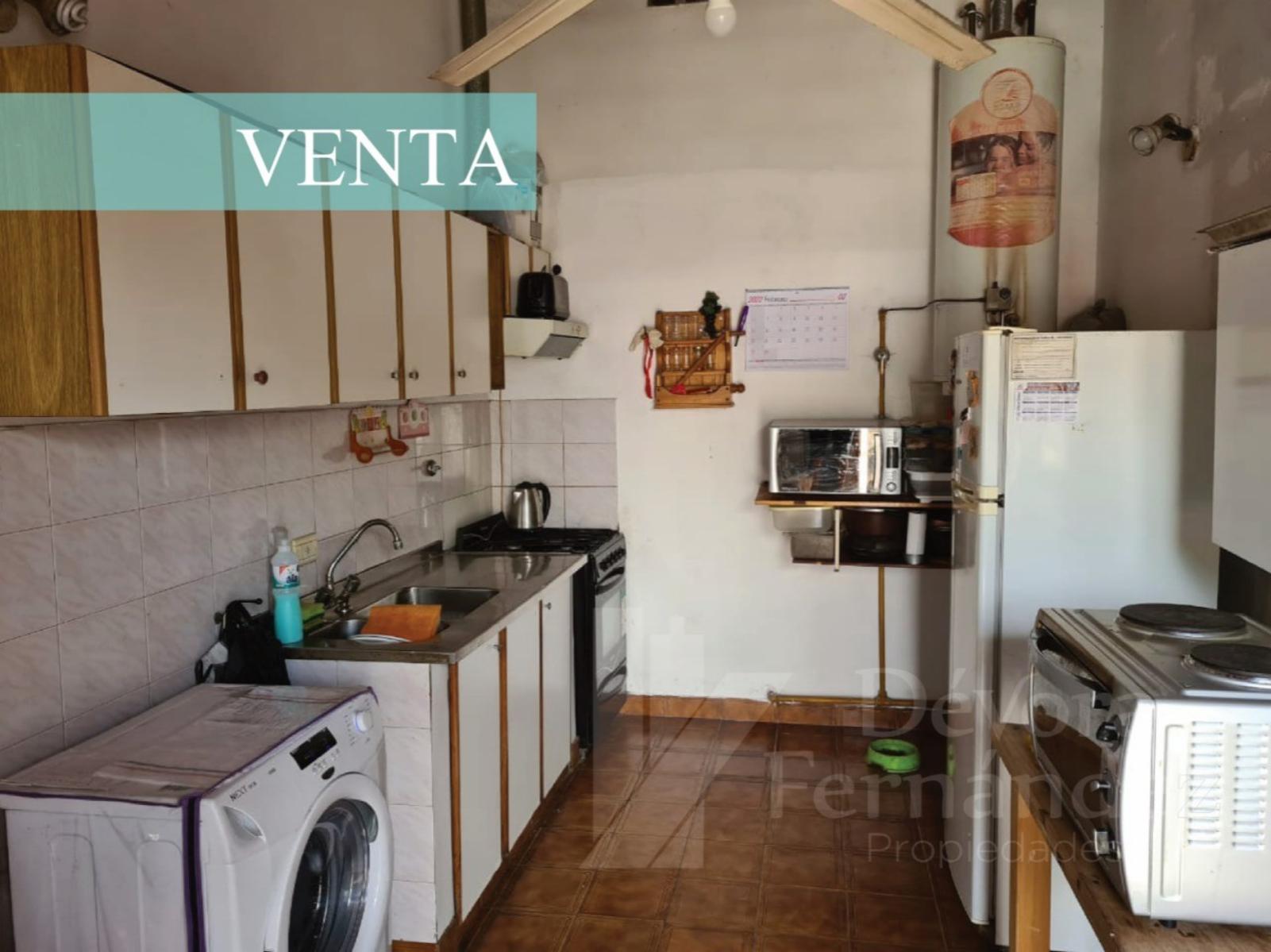 PH EN CASTELAR EN LA CALLE RANCHOS 1454 A METROS DE SARMIENTO DOS CASAS EN UN MISMO LUGAR — foto 9