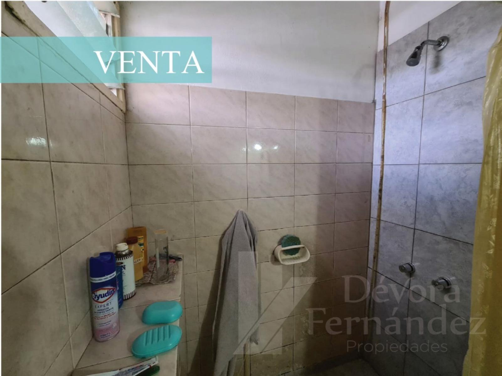 PH EN CASTELAR EN LA CALLE RANCHOS 1454 A METROS DE SARMIENTO DOS CASAS EN UN MISMO LUGAR — foto 12