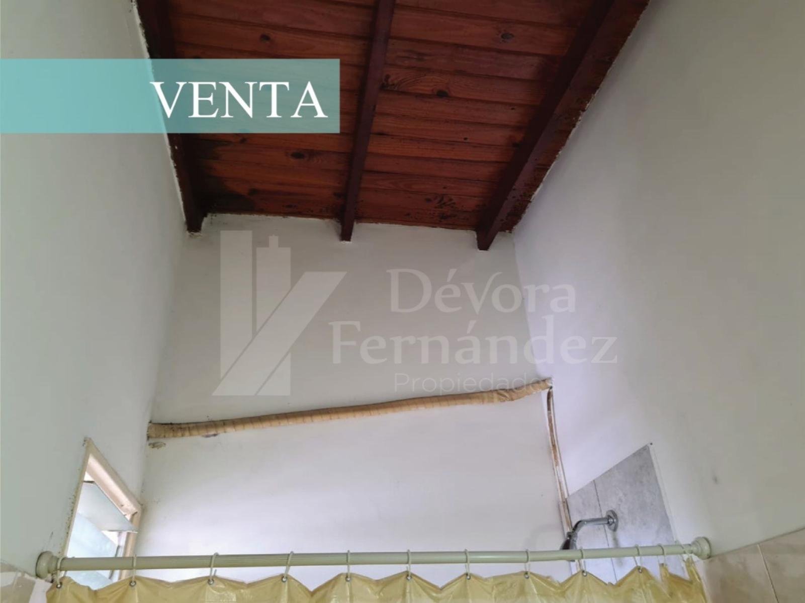PH EN CASTELAR EN LA CALLE RANCHOS 1454 A METROS DE SARMIENTO DOS CASAS EN UN MISMO LUGAR — foto 13