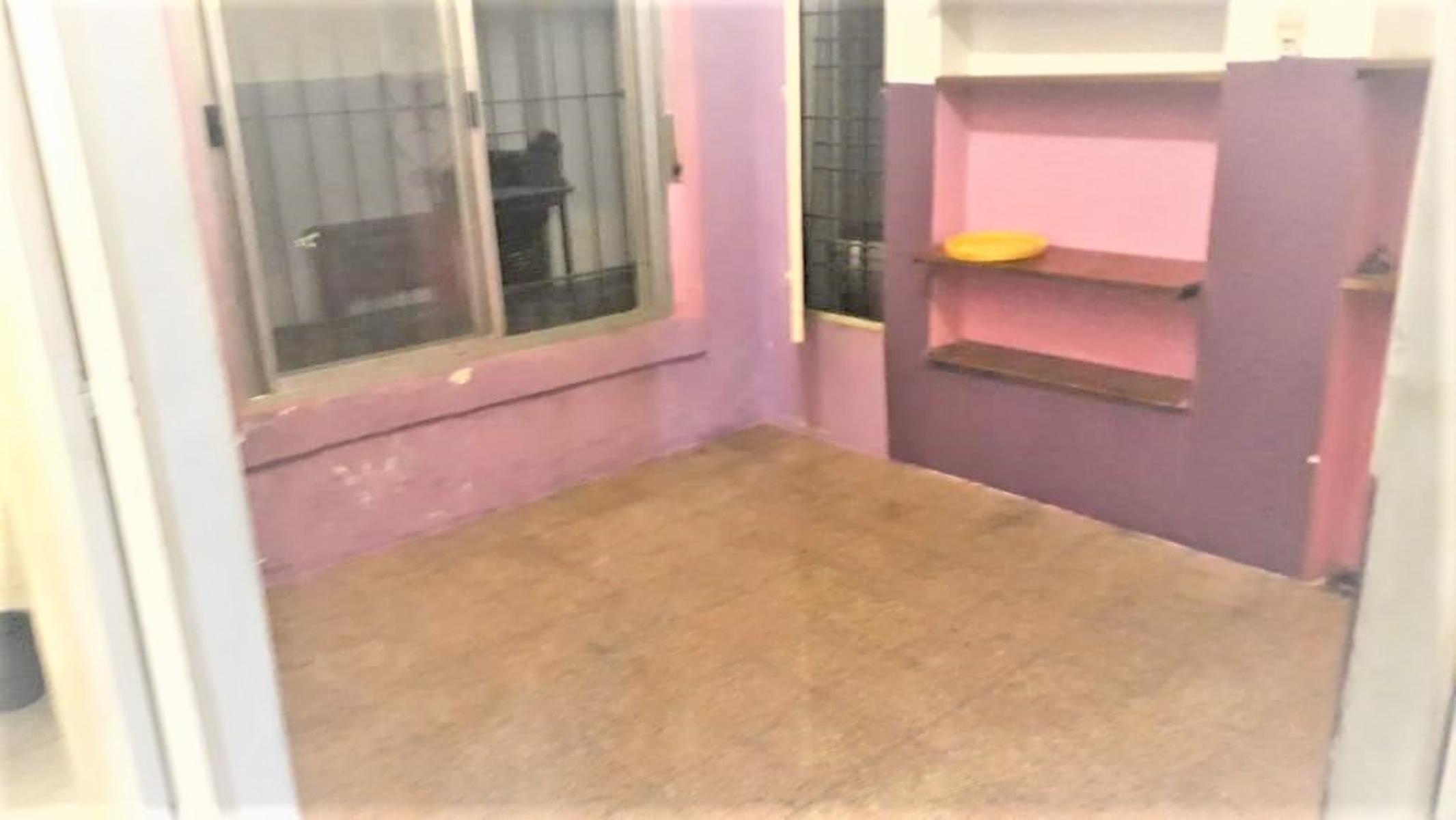 P.H. con excelente ubicación en Haedo Sur, muy confortable, luminoso y enorme terraza. — foto 6
