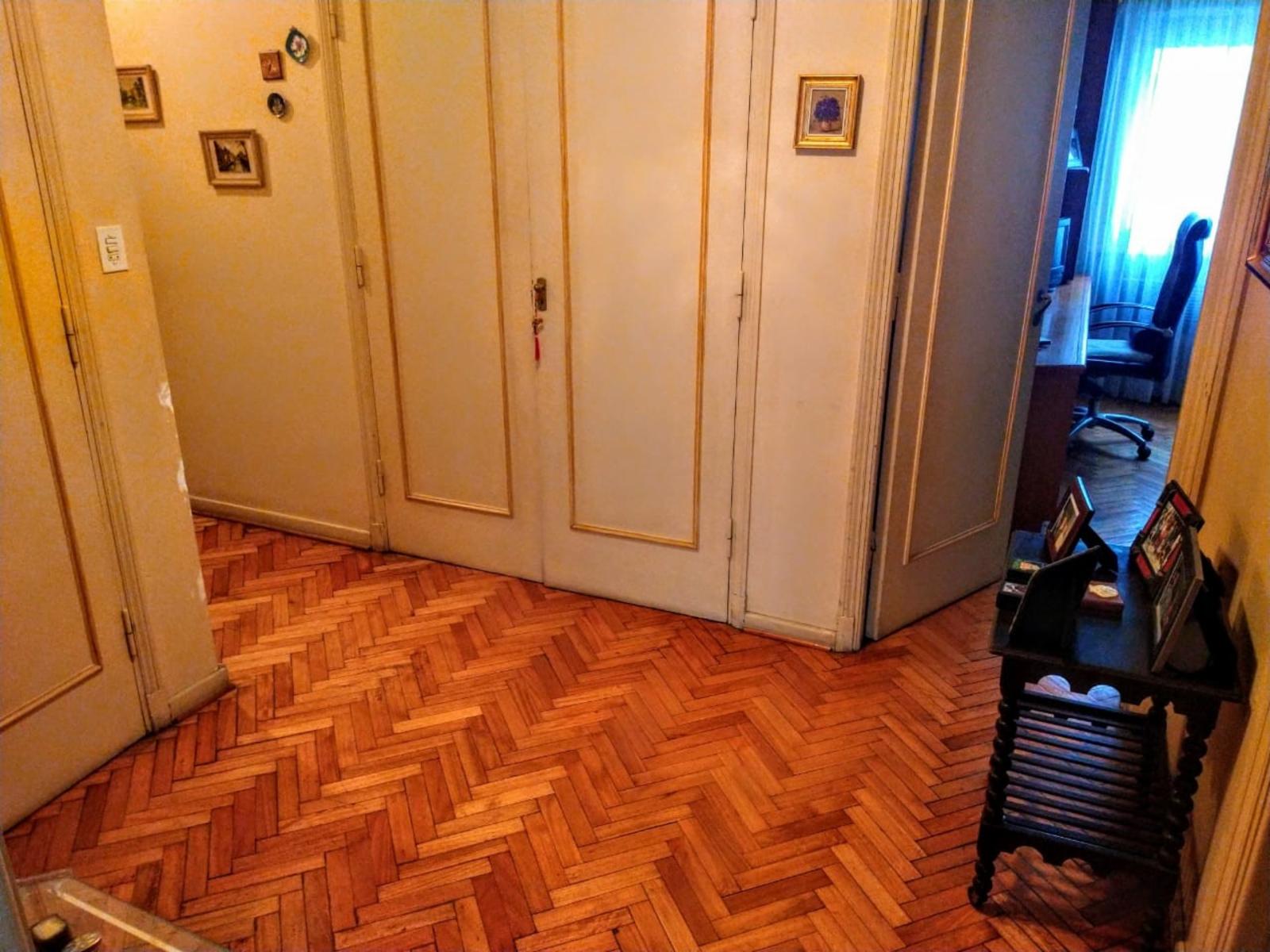 IMPONENTE SEMIPISO 4 AMBIENTES — foto 9