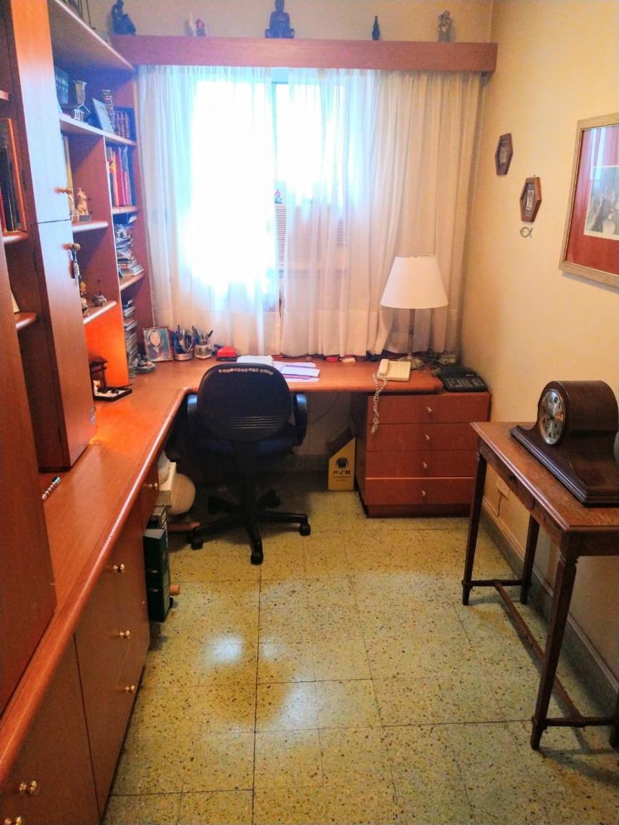 IMPONENTE SEMIPISO 4 AMBIENTES — foto 15