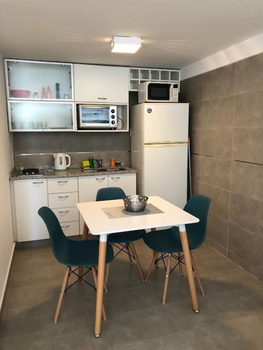 HERMOSO MONOAMBIENTE A METROS DE PARQUE CENTENARIO — foto 2