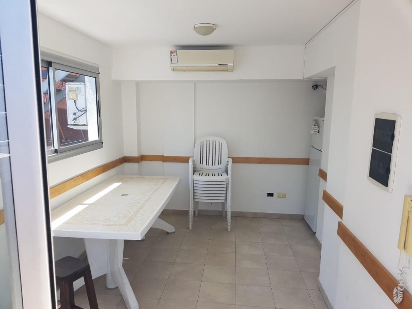 LUJOSO MONOAMBIENTE CON BALCON EN PLENO PALERMO — foto 7