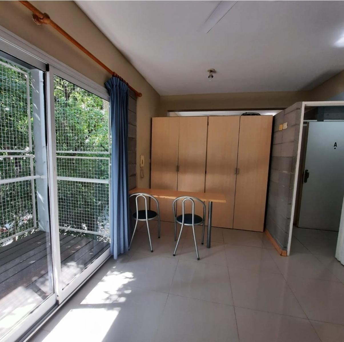 HERMOSO DEPARTAMENTO CON BALCON AL FRENTE - 2