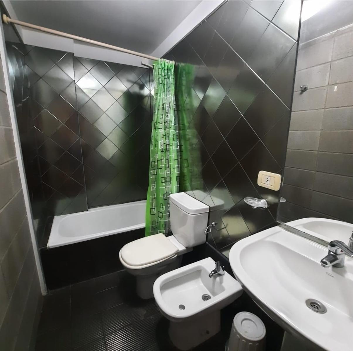HERMOSO DEPARTAMENTO CON BALCON AL FRENTE - 3