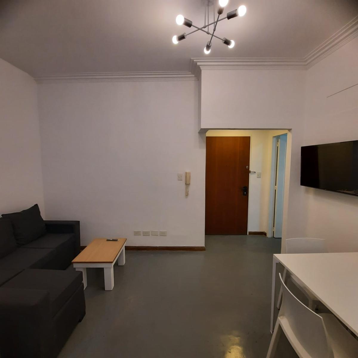MUY AMPLIO Y CÓMODO 4 AMBIENTES EN ALMAGRO — foto 3