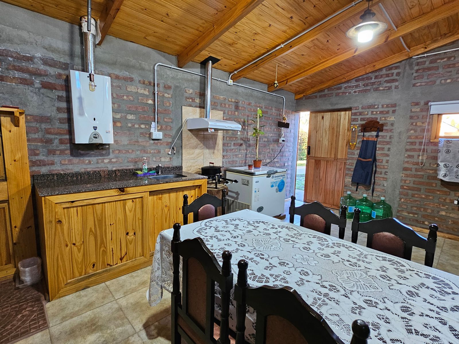 MODERNA CASA EN ESQUEL, CHUBUT - 27