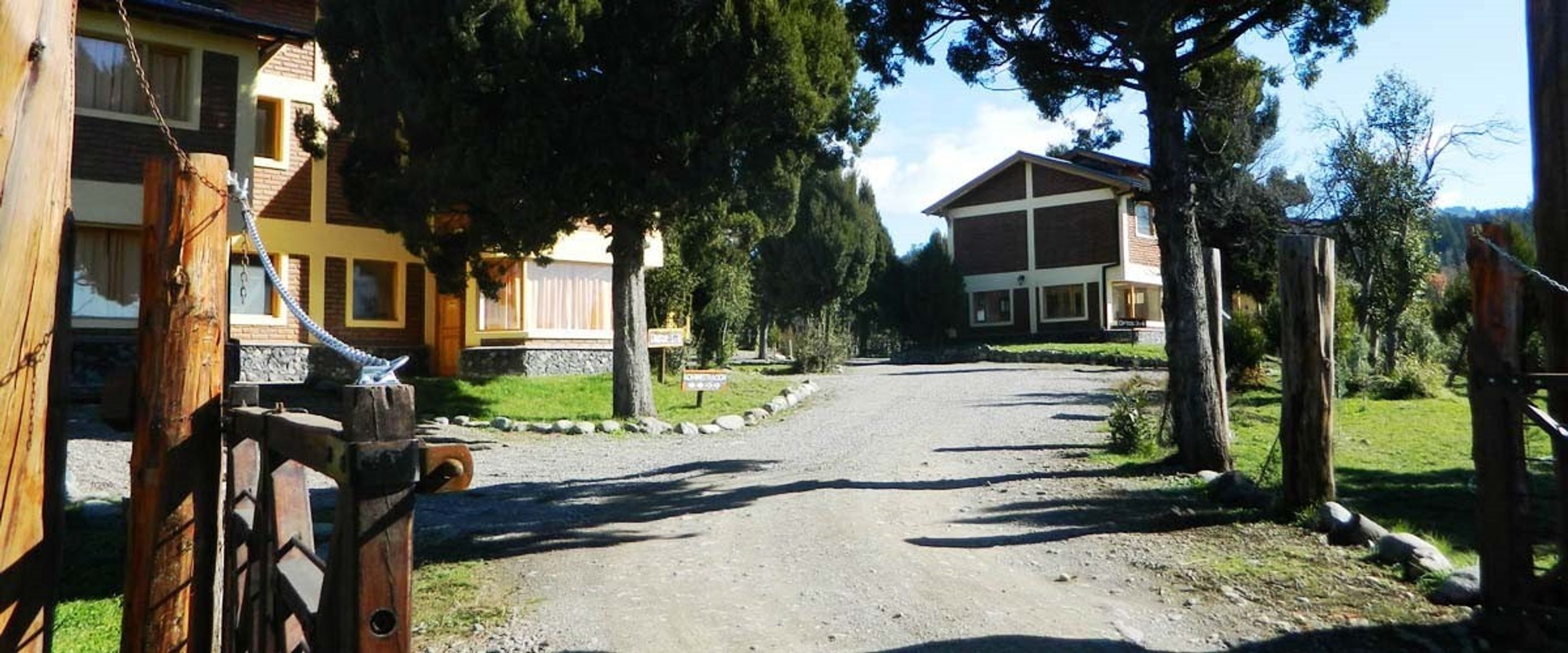 COMPLEJO TURÍSTICO EN TREVELIN, CHUBUT - 1