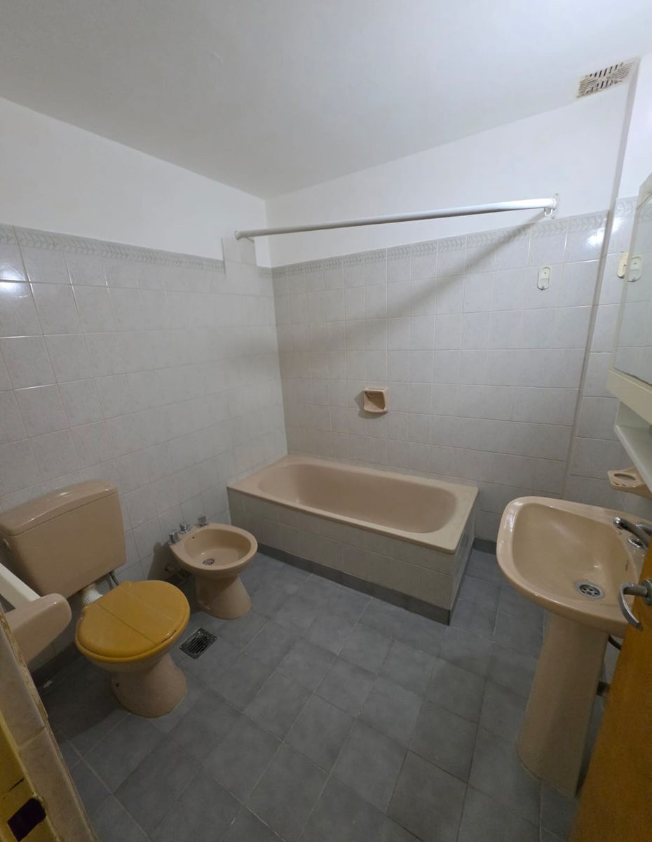 ALQUILER DE DUPLEX DE 4 DORMITORIOS EN EL CENTRO DE ESQUEL, CHUBUT - 20