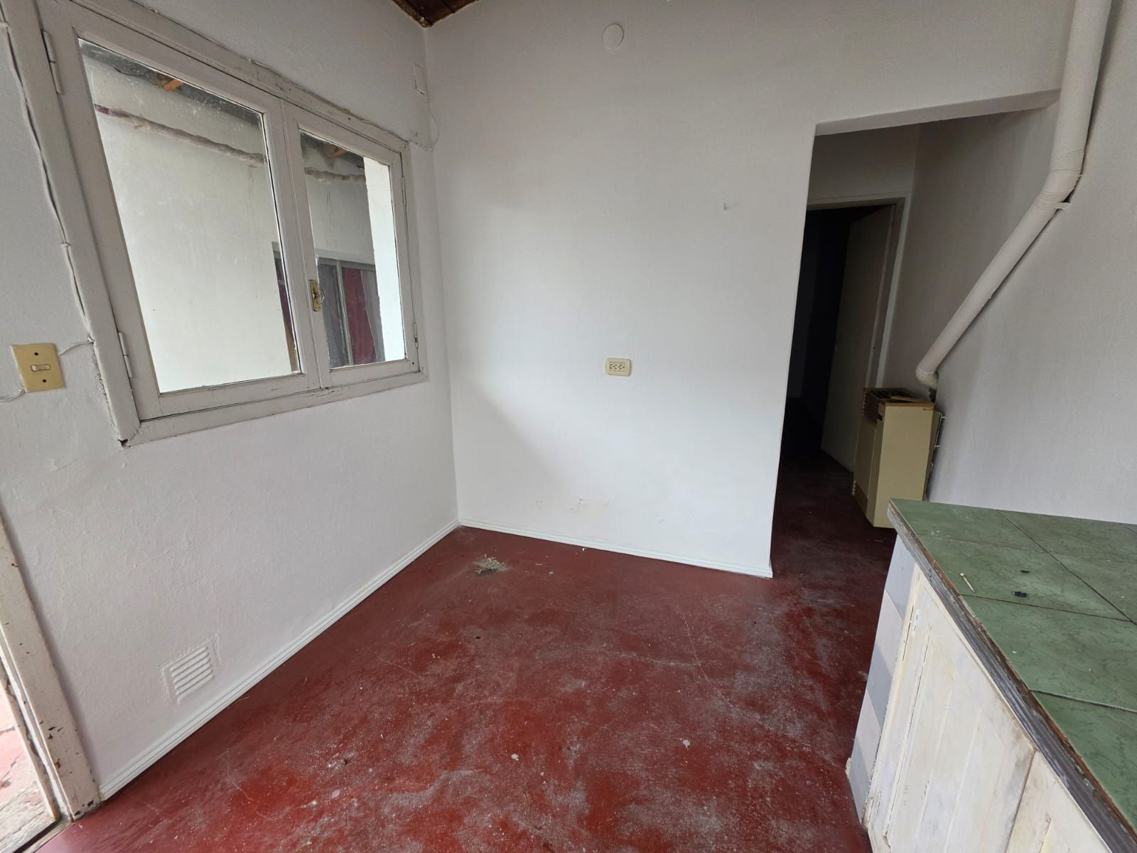 DEPTO DE 1DORMITORIO PRÓXIMO AL CENTRO DE ESQUEL - 4