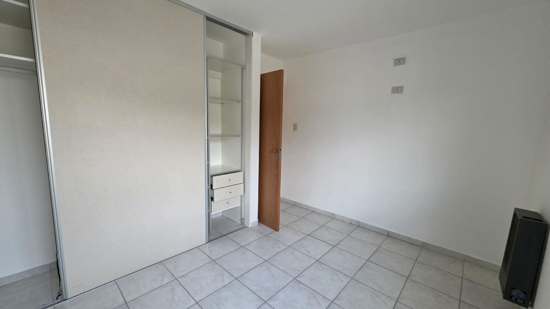 EXCELENTE DEPARTAMENTO SEMINUEVO DE 2 DORMITORIOS CON VISTAS PANORAMICAS — foto 9