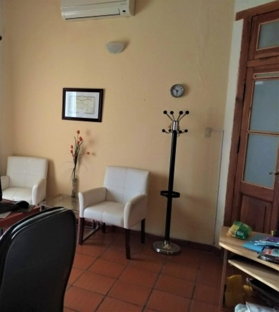VENDO CASA CON LOCAL BARRIO LA FRANCE — foto 8
