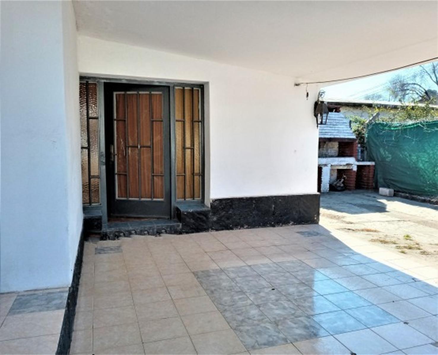VENTA URGENTE PRECIO REBAJADO CASA AMPLIA -AV. SAN MARTÍN UNQUILLO CÓRDOBA (SE RECIBE OFERTA EN PESOS) — foto 3